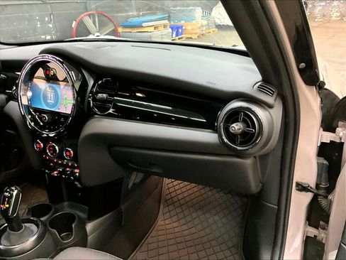 Used 2024 MINI Cooper S w/ Signature Upholstery Package FWD image 18