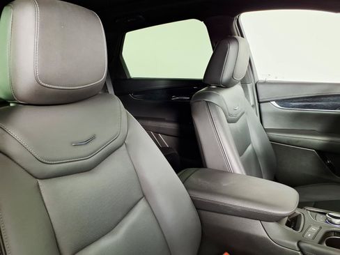 Certified 2023 Cadillac XT5 Premium Luxury AWD/4WD image 10