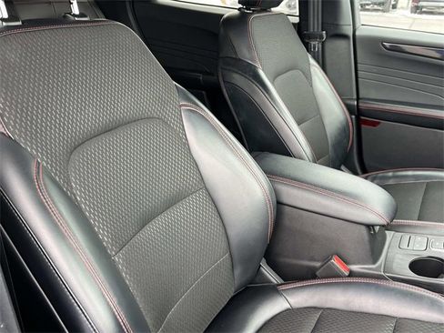 Certified 2025 Ford Escape ST-Line image 21