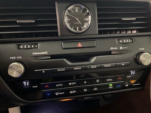 Used 2022 Lexus RX 350 AWD w/ Premium Package image 21