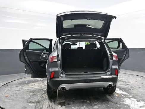 Used 2022 Ford Escape Titanium image 42