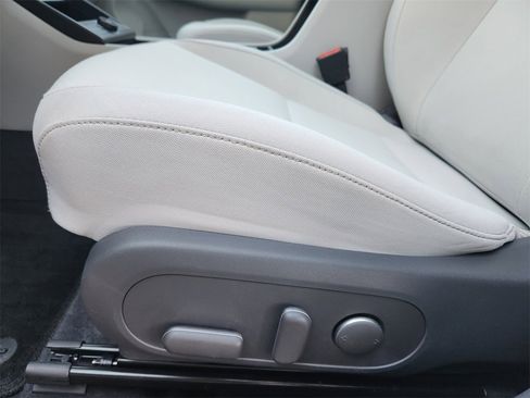 Used 2024 Hyundai Kona SEL w/ Convenience Package image 23