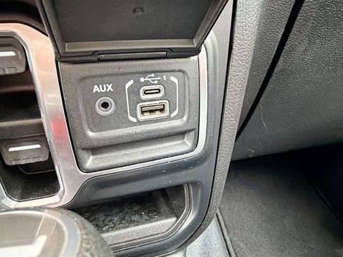 Used 2024 Jeep Wrangler Unlimited Sport AWD/4WD image 30