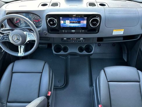 New 2025 Mercedes-Benz Sprinter 2500 image 34