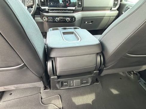 Used 2025 GMC Sierra 1500 SLT AWD/4WD image 20