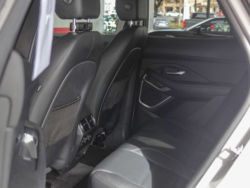 Used 2020 Jaguar E-PACE SE image 18