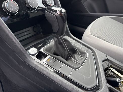 Certified 2023 Volkswagen Taos S FWD image 30