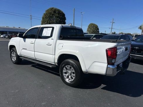 Used 2018 Toyota Tacoma SR5 image 4