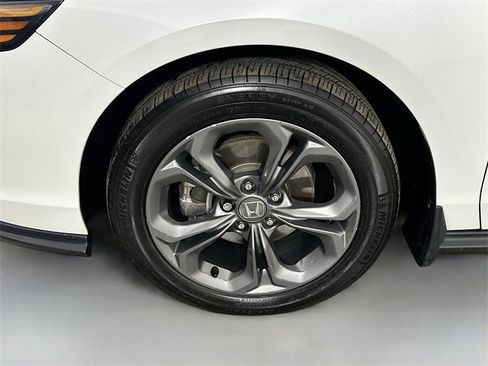 Certified 2023 Honda Accord EX image 12
