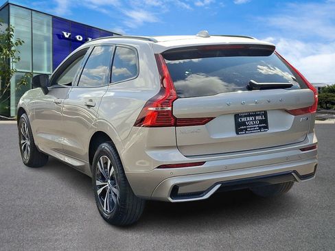 Certified 2024 Volvo XC60 B5 Core image 4