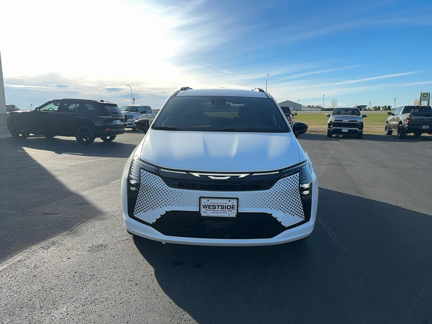 New 2027 Chrysler Pacifica Select AWD/4WD image 3