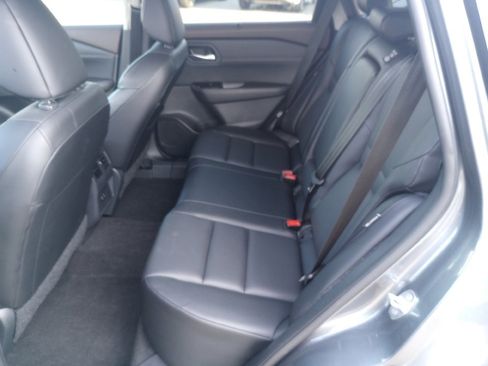 Used 2023 Nissan Rogue SV w/ SV Premium B Package image 34