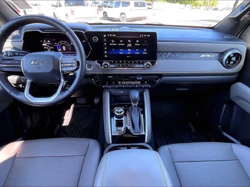 Used 2025 Chevrolet Colorado ZR2 w/ Technology Package image 15