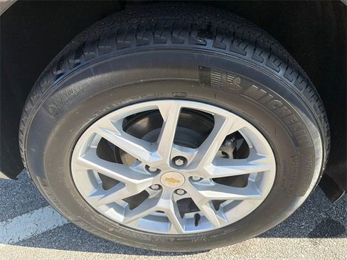 Used 2024 Chevrolet Equinox LT w/ LPO, Cargo Package image 17
