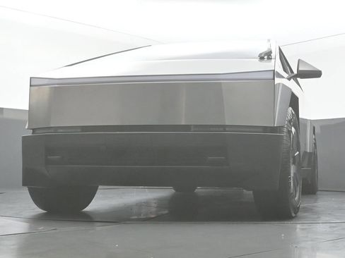 Used 2024 Tesla Cybertruck AWD Crew Cab image 45