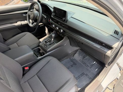 Used 2025 Honda CR-V LX image 32