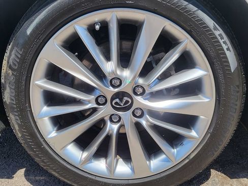Used 2021 INFINITI Q50 Luxe w/ Seat & Sound Package RWD image 16