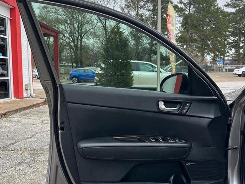 Used 2016 Kia Optima EX w/ Premium Package image 13