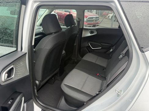 Used 2021 Kia Soul LX FWD image 15