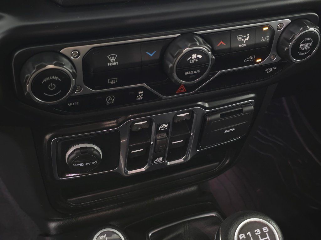 Used 2022 Jeep Gladiator Sport AWD/4WD image 19