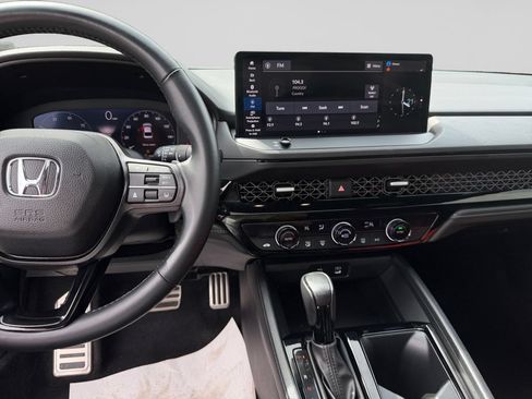 Used 2023 Honda Accord Sport image 12
