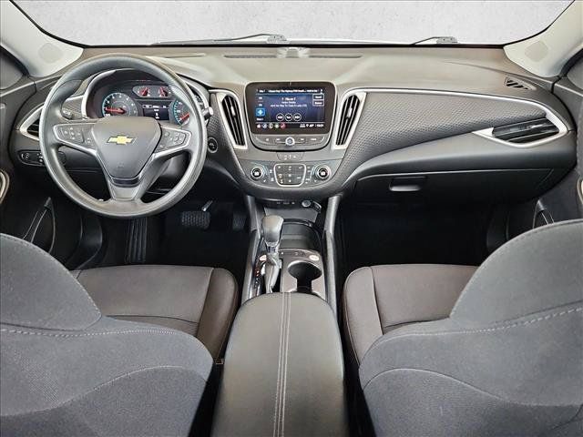 Certified 2025 Chevrolet Malibu LT FWD image 17