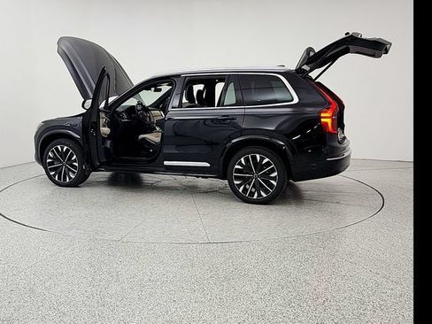 New 2026 Volvo XC90 T8 Plus w/ Protection Package Premier AWD/4WD image 12