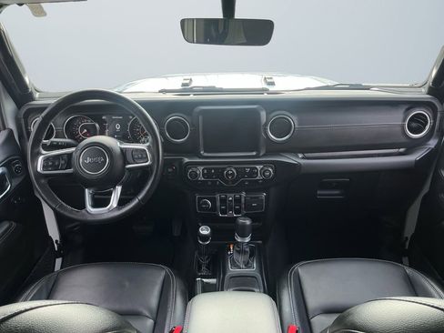 Used 2022 Jeep Wrangler Unlimited Sahara w/ Cold Weather Group image 11