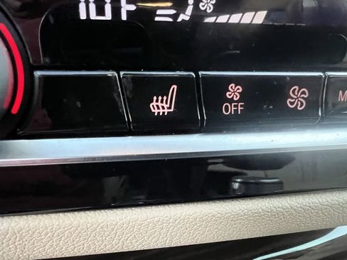 Used 2019 BMW 530i xDrive 530i xDrive image 19