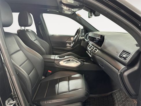 Used 2023 Mercedes-Benz GLS 450 4MATIC image 15