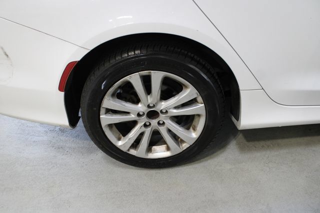 Used 2015 Chrysler 200 Limited FWD image 30