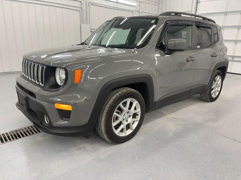 Used 2021 Jeep Renegade Latitude image 10