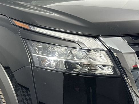 Used 2023 Nissan Pathfinder Platinum w/ Cargo Package image 38