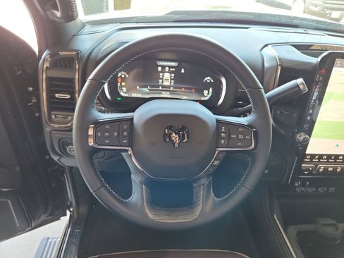 New 2025 RAM 2500 Limited image 9