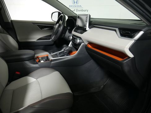 Used 2019 Toyota RAV4 Adventure w/ Cold Weather Package image 7