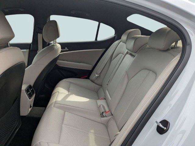 Used 2022 Genesis G70 2.0T RWD image 9