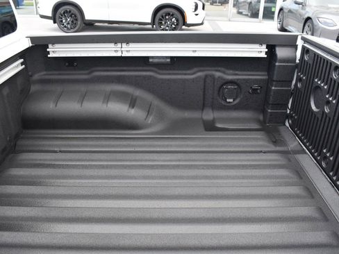 New 2026 Nissan Frontier SV w/ SV Convenience Package image 12