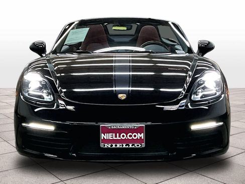 Used 2024 Porsche 718 Boxster RWD image 3