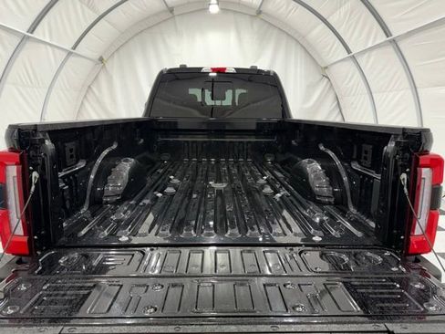 Used 2026 Ford F450 Platinum w/ FX4 Off-Road Package image 4