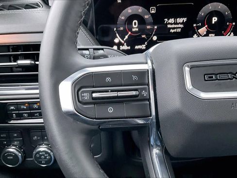 Certified 2025 GMC Yukon XL Denali AWD/4WD image 22