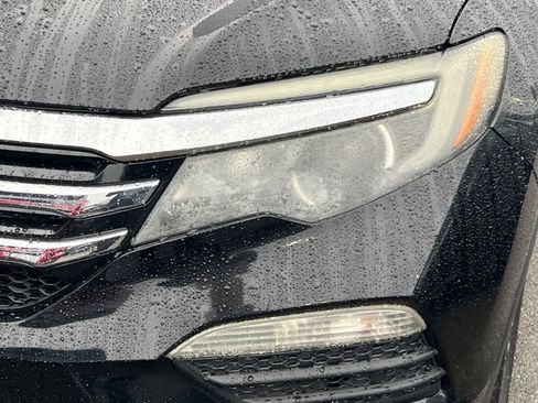 Used 2016 Honda Pilot Elite image 11