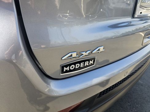 Used 2019 Jeep Compass Limited w/ Advanced Safety Group image 10