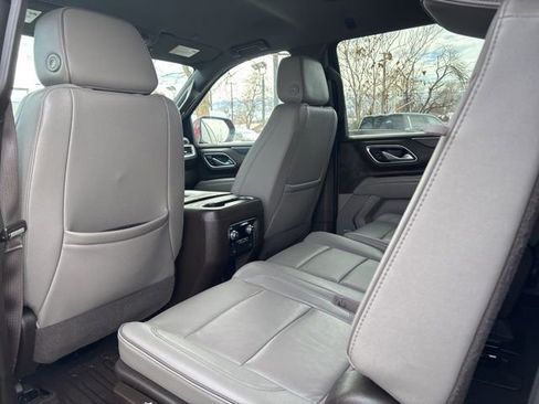 Used 2021 GMC Yukon XL SLT w/ SLT Luxury Package image 29