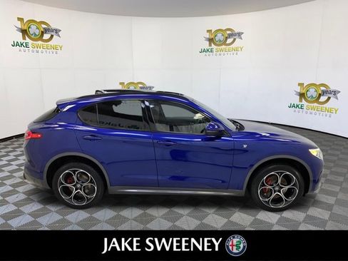 Used 2023 Alfa Romeo Stelvio Ti image 11