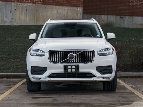 Used 2022 Volvo XC90 T6 Momentum w/ Advanced Package image 30