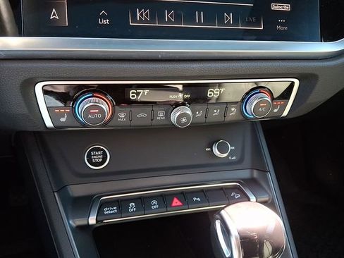 Used 2022 Audi Q3 2.0T Premium Plus w/ Premium Plus Package image 16