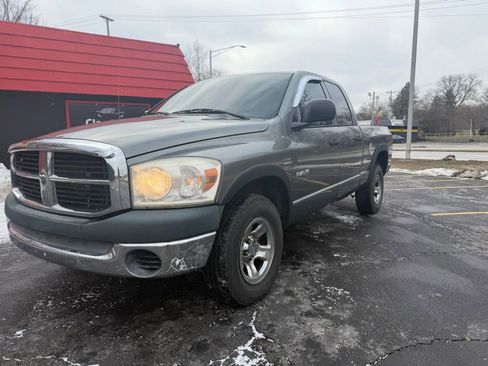 Used 2008 Dodge Ram 1500 Truck ST image 2