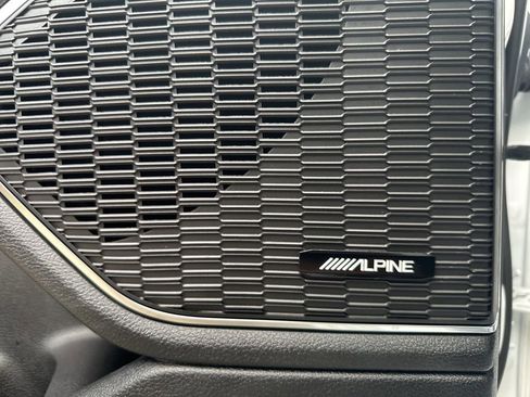 Used 2024 Jeep Grand Cherokee Summit image 19