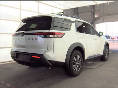 Certified 2025 Nissan Pathfinder SV