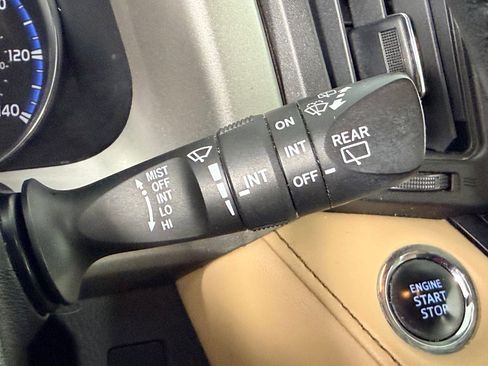 Used 2016 Toyota RAV4 Limited FWD image 24